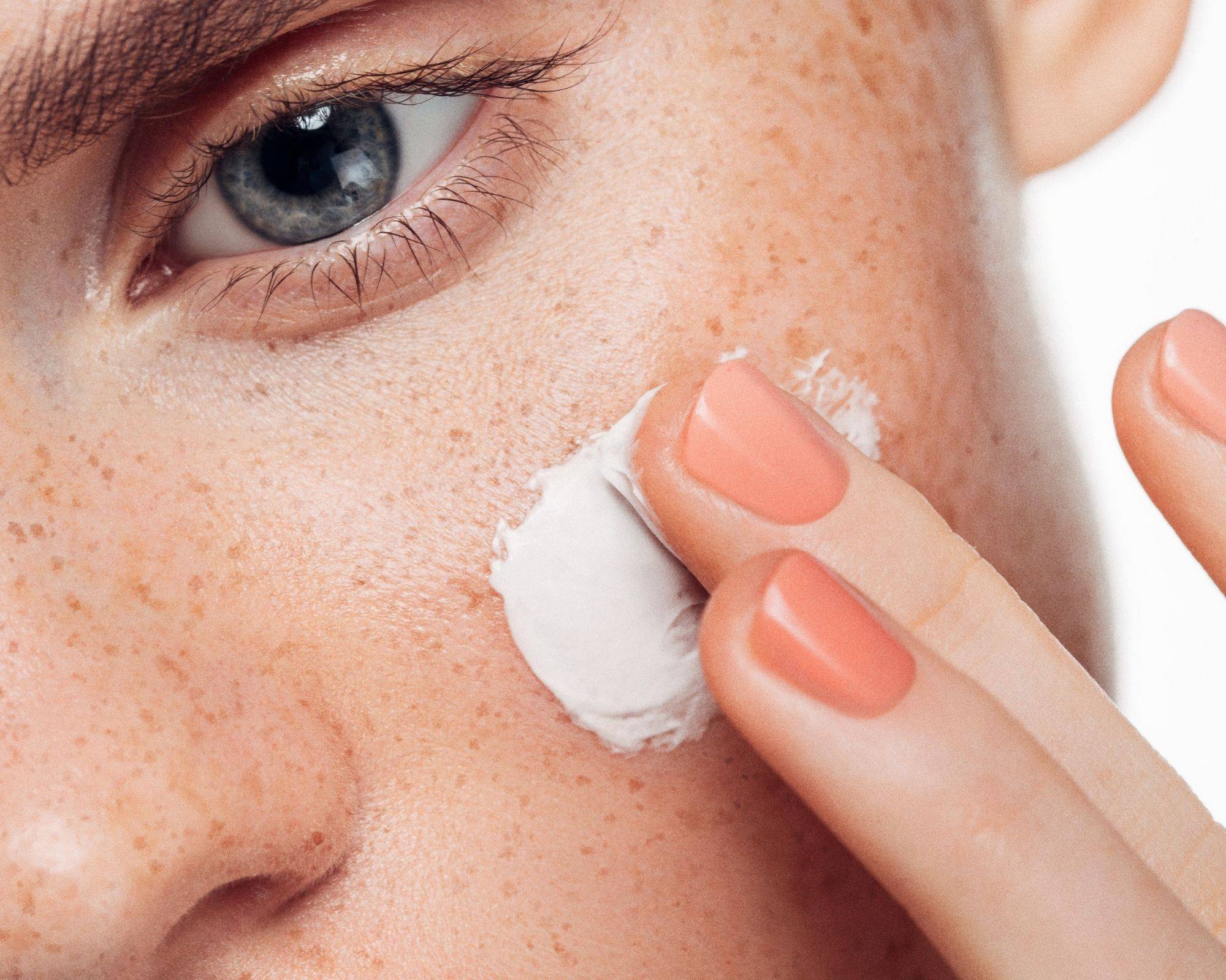 Are Serums and Moisturisers the Same Thing?